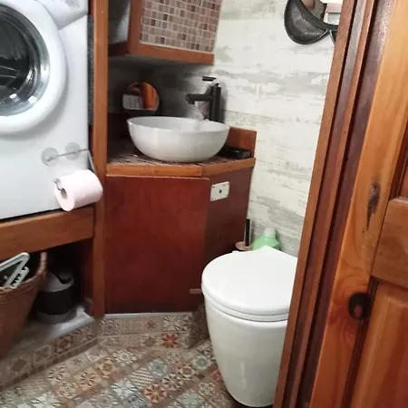 Bateau De Pirates Botel