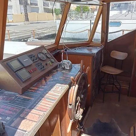 Bateau De Pirates Botel *