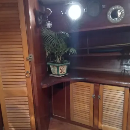 Bateau De Pirates Gruissan
