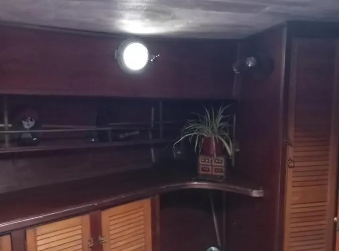 Bateau De Pirates Gruissan